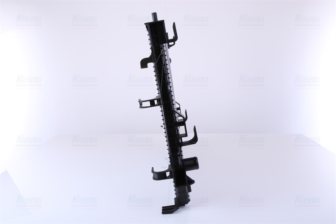 Engine cooling radiator Nissens 637662