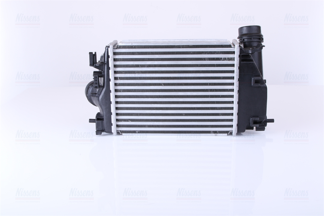 Intercooler, charger Nissens 961120