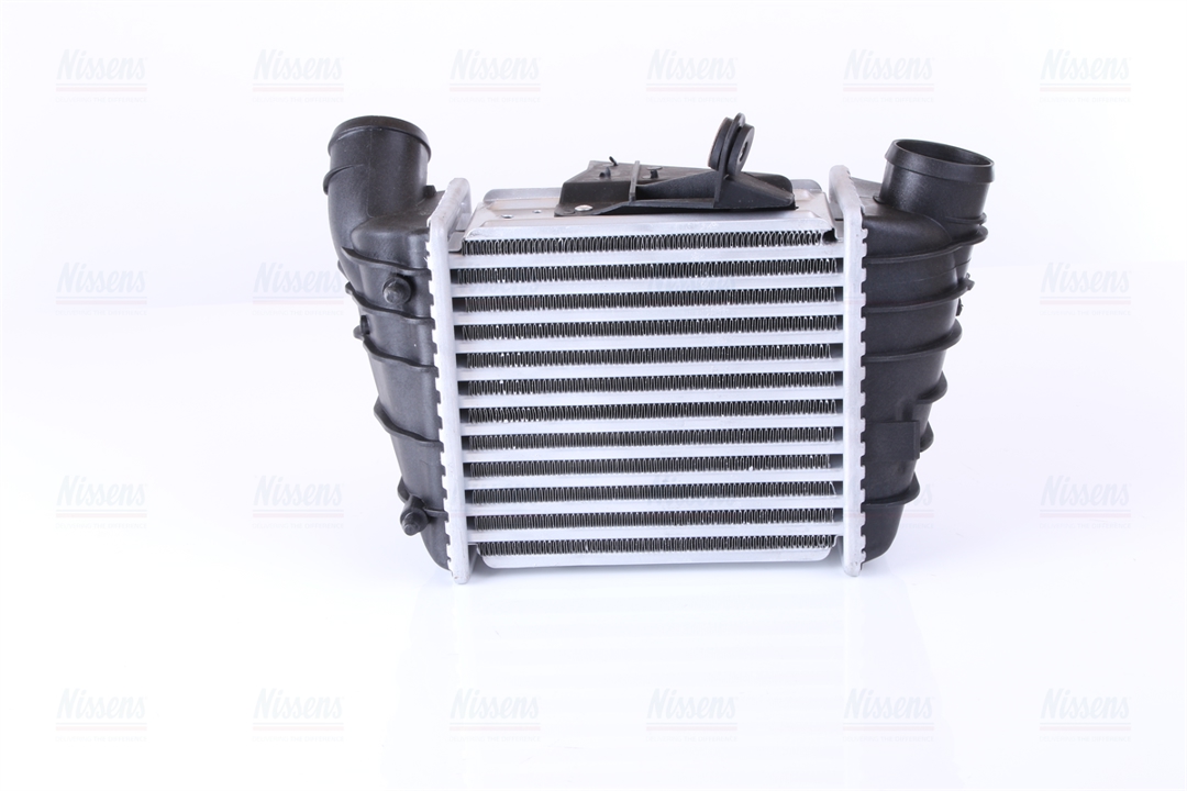 Intercooler, charger Nissens 961200