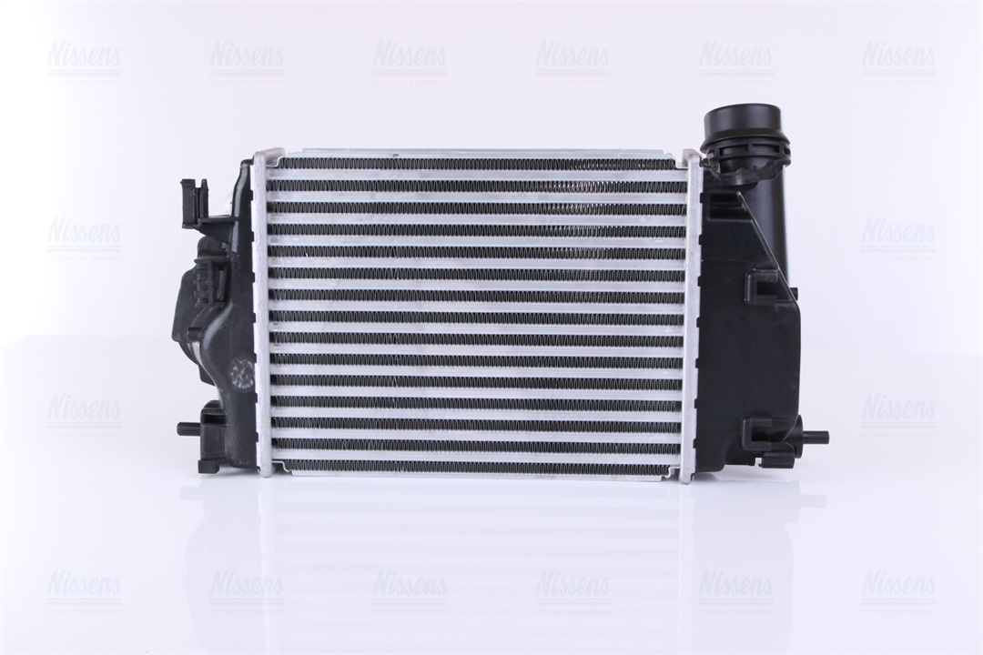 Intercooler, charger Nissens 961122
