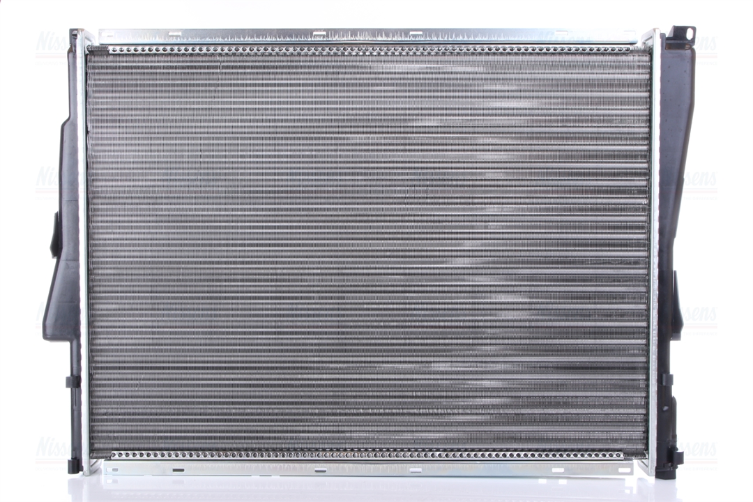 Engine cooling radiator Nissens 60782