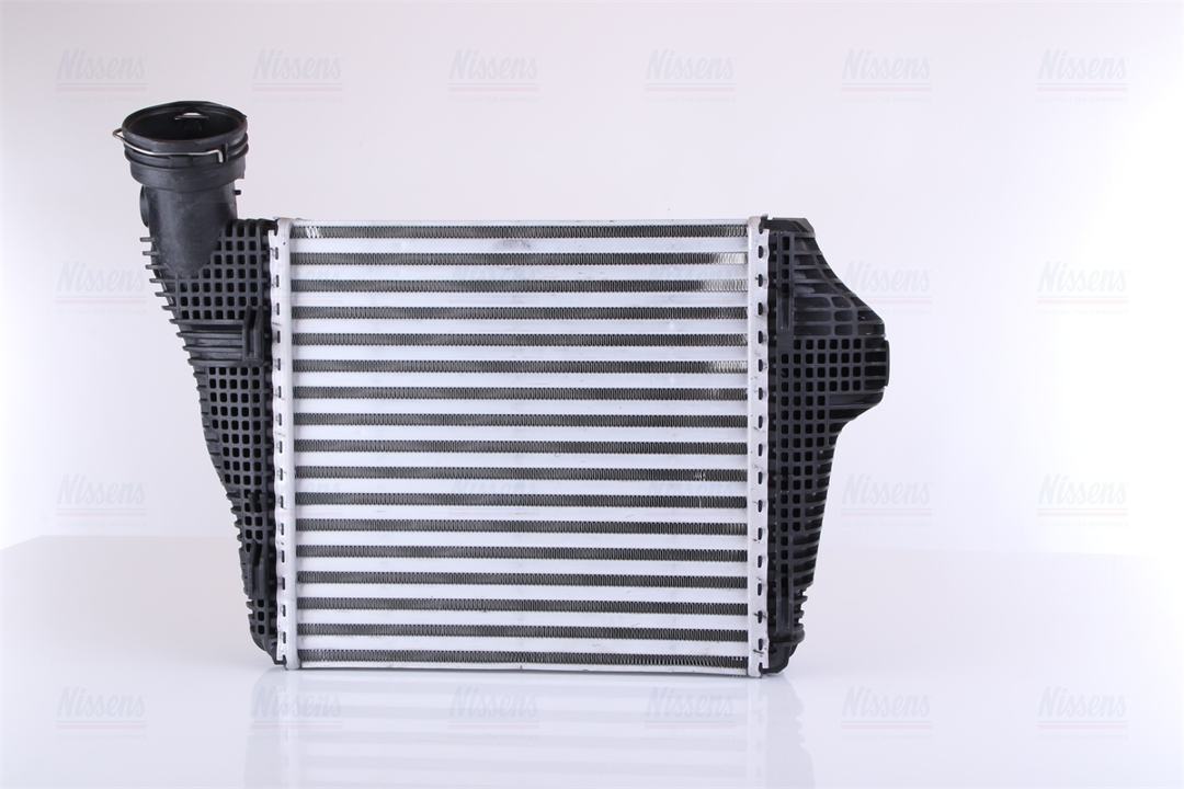 Intercooler, charger Nissens 961426