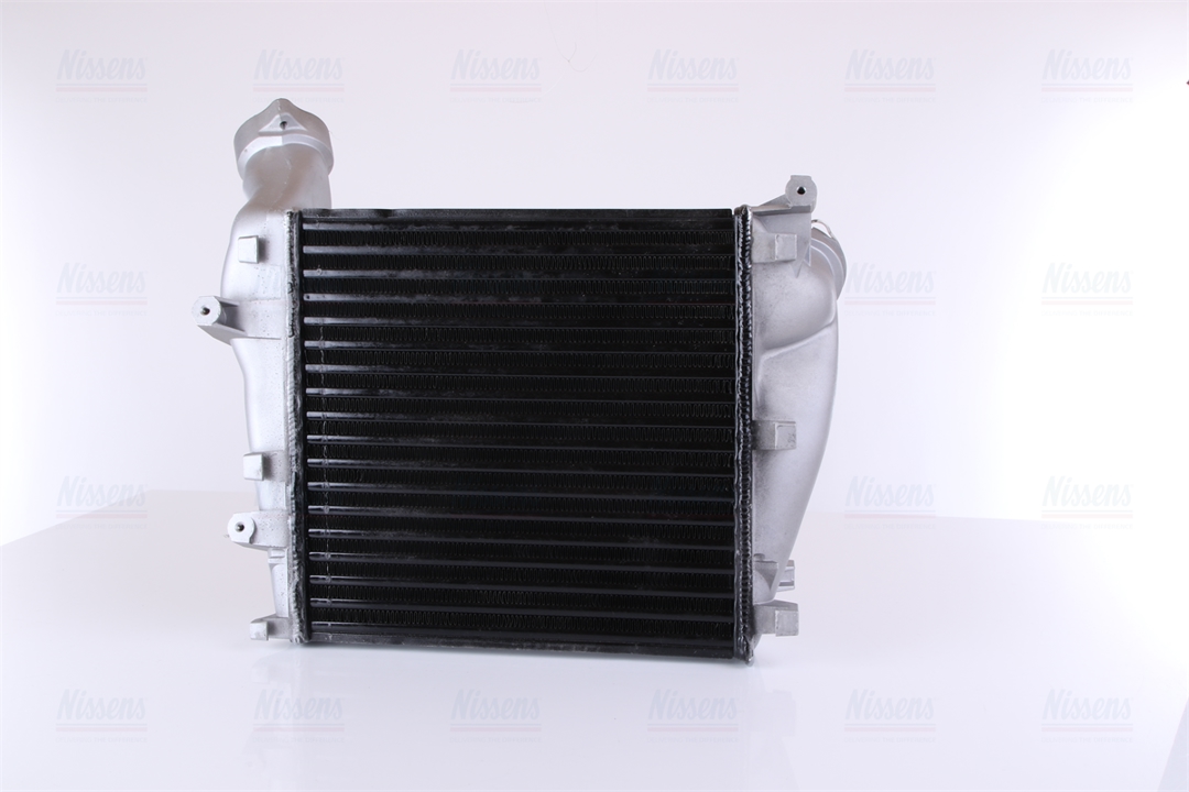Intercooler, charger Nissens 96276