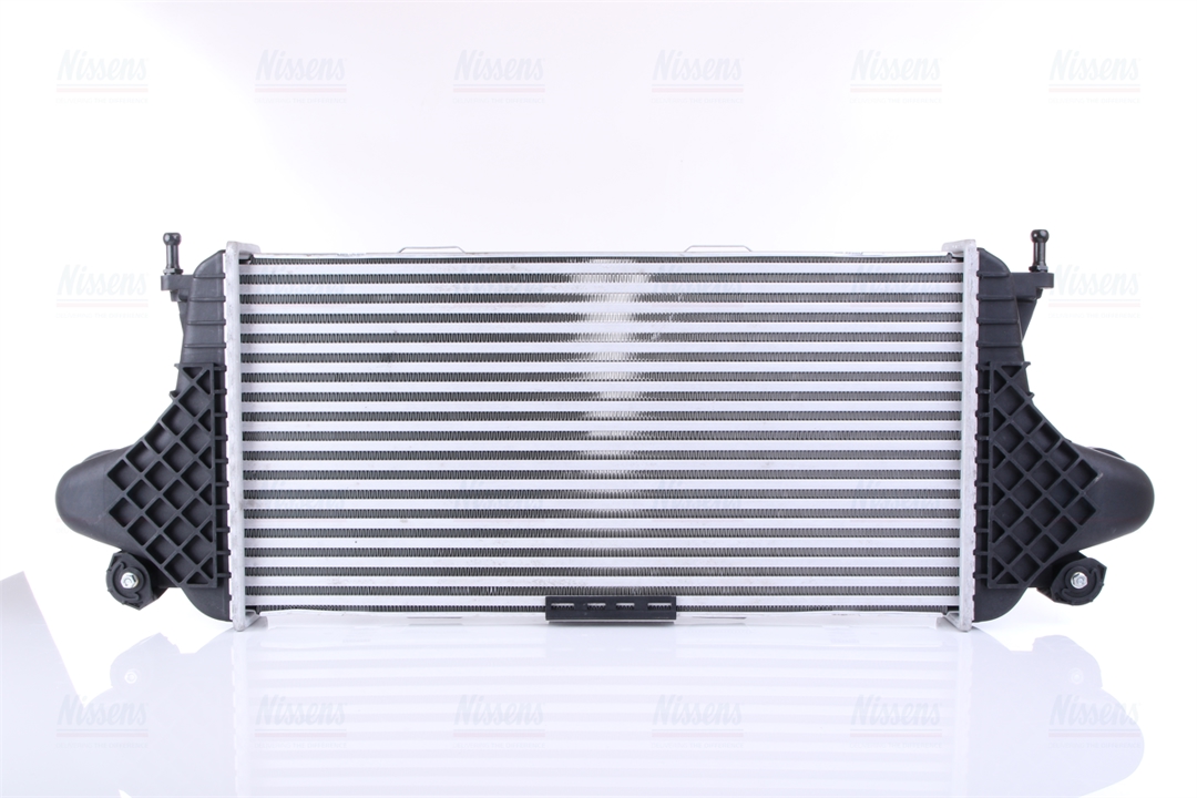Intercooler, charger Nissens 96332
