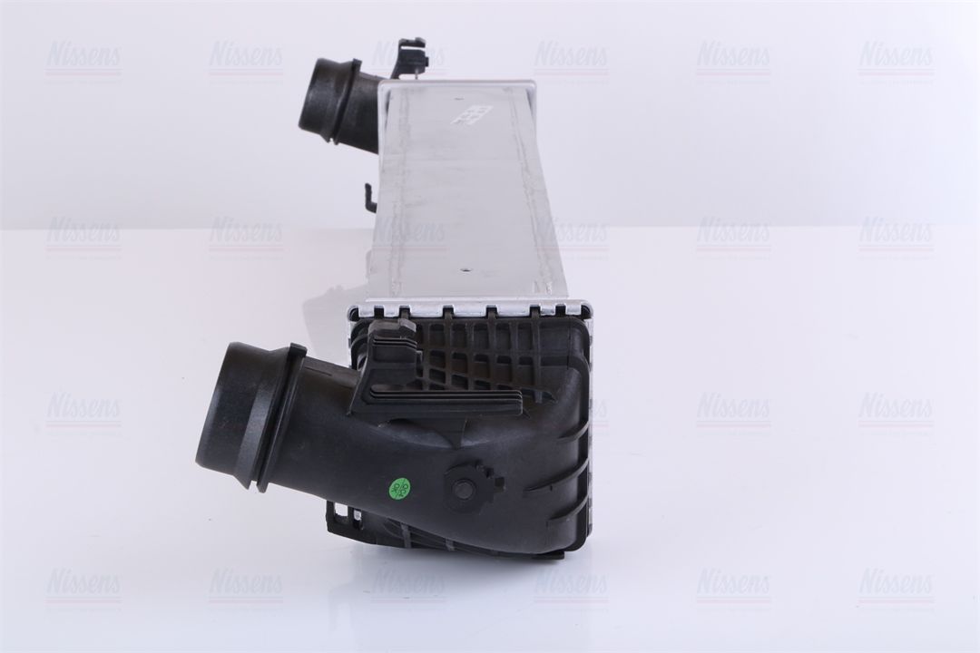 Intercooler, charger Nissens 96140