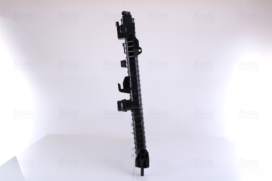 Engine cooling radiator Nissens 606571