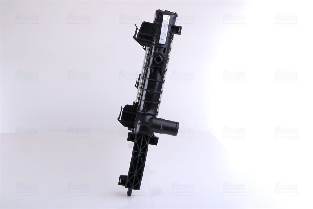 Engine cooling radiator Nissens 606801