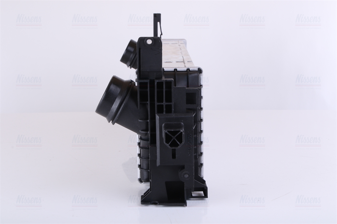 Intercooler, charger Nissens 961591