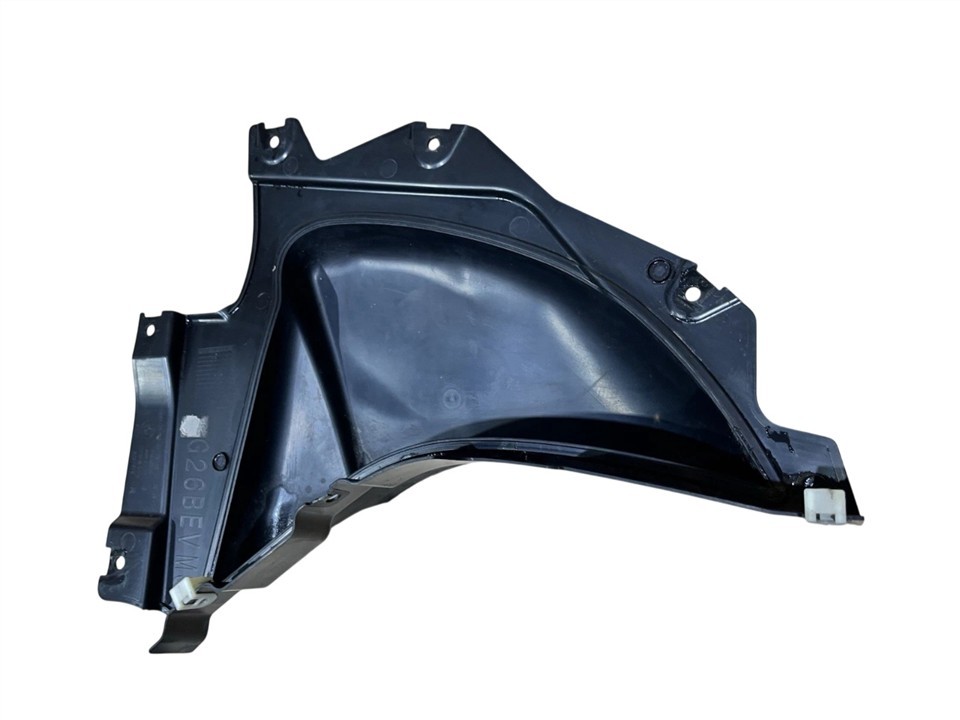 51718081678 BMW The wing is right