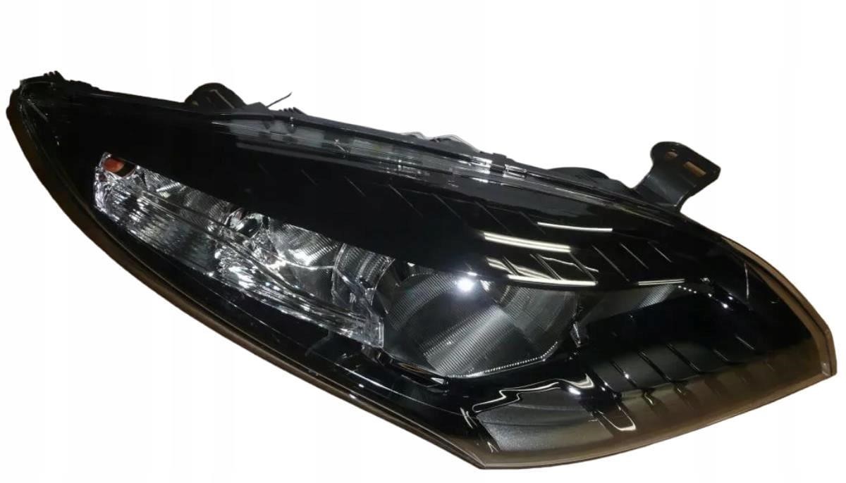 260102973R Renault Headlight right