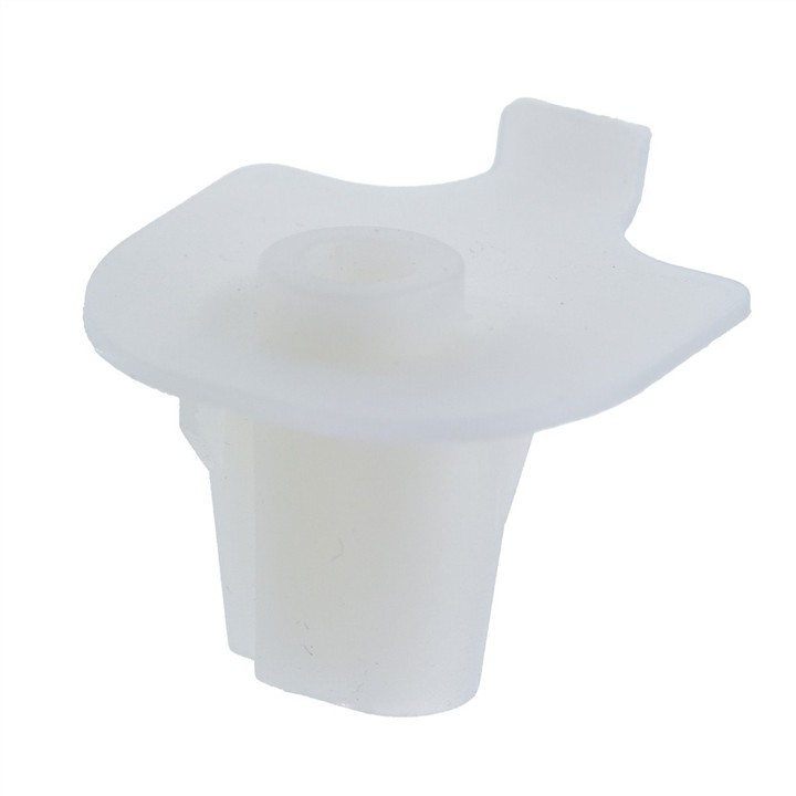 GJ6A500Z5 Mazda Bumper clip