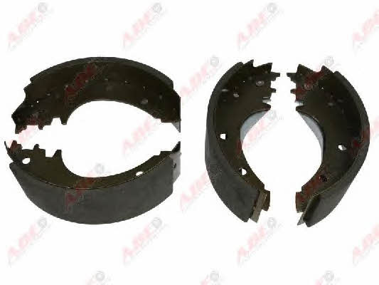 Parking brake shoes Iveco: CRE002ABE ABE Handbrake shoes