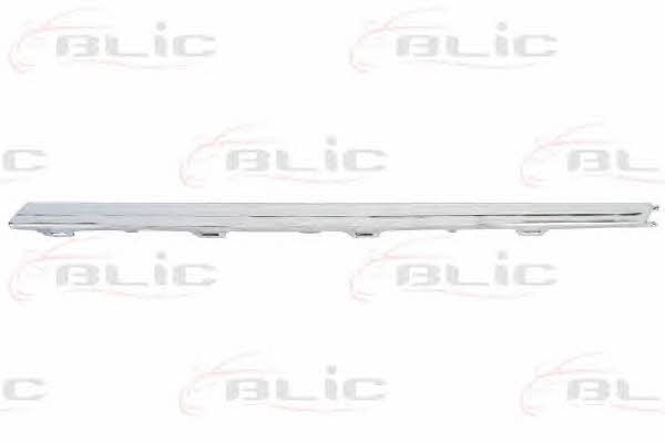 Trim rear bumper right Blic 5703-05-9540972P