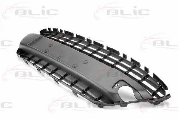 Blic 6509-01-2565995P Front bumper grill 6509012565995P