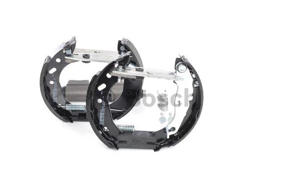 Brake shoe set Bosch 0 204 114 586