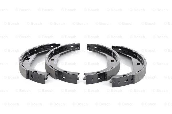 Handbrake shoes Bosch 0 986 487 607