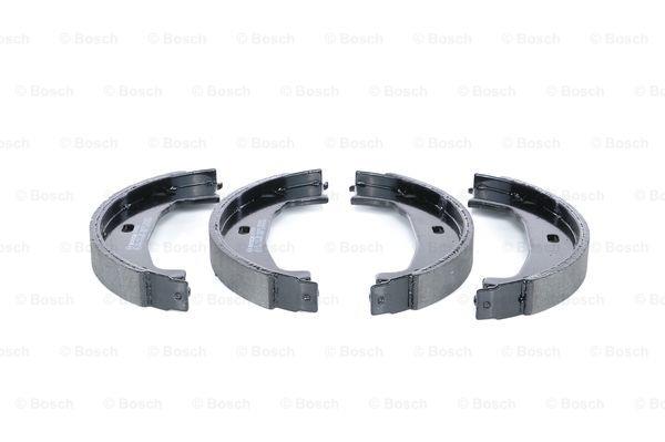Handbrake shoes Bosch 0 986 487 608