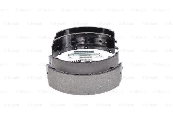 Handbrake shoes Bosch 0 986 487 610
