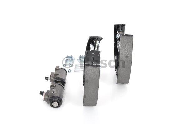 Bosch Brake shoe set – price 372 PLN