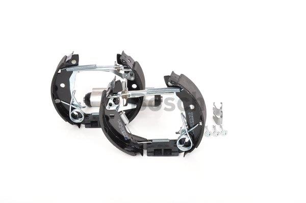 Brake shoe set Bosch 0 204 114 591