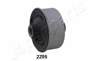 RU2295 Japanparts Control arm bushing