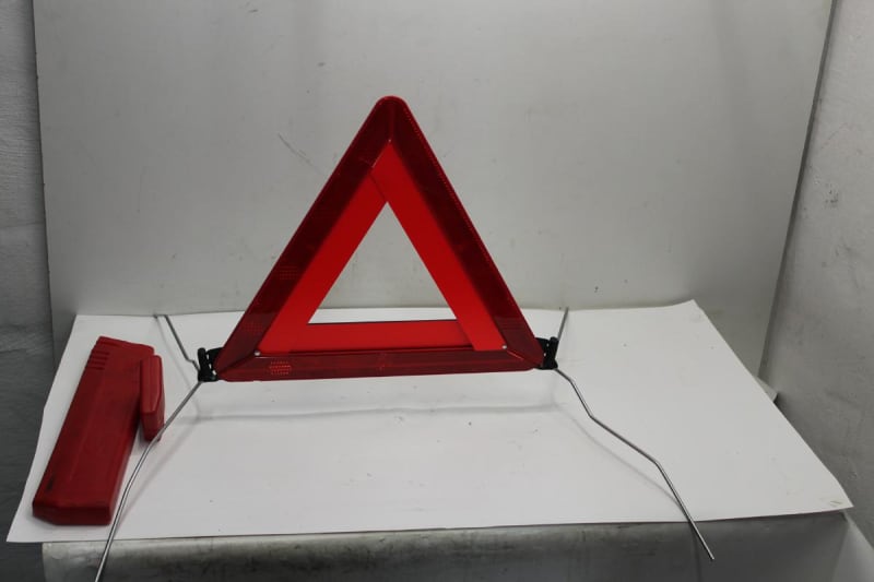 Mercedes A 163 890 00 97 Emergency stop sign A1638900097