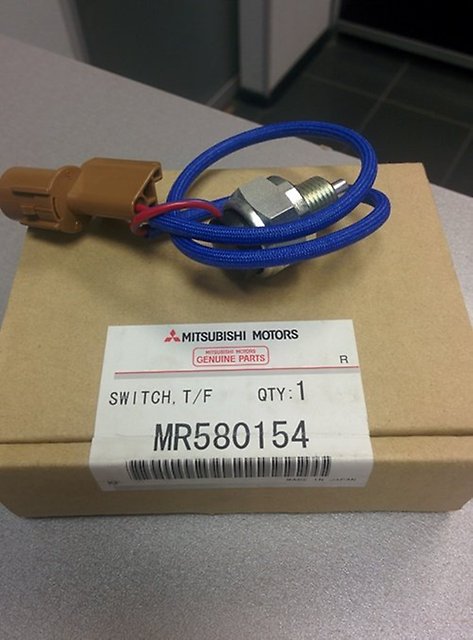 Mitsubishi MR580154 Transfer Case Sensor MR580154