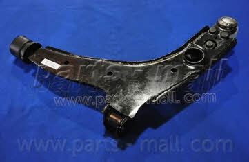 Suspension arm front lower right PMC PXCAC-003LR